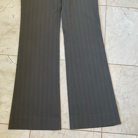 The Limited Crew Fit Pants, Gray Pinstripes, Zip Hooks Belt-loops, Pockets, Sz 2 - Picture 3 of 12